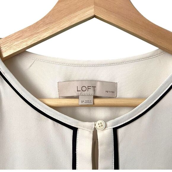 LOFT Cream Blouse with Black Trim in Size SP - Picture 4 of 8